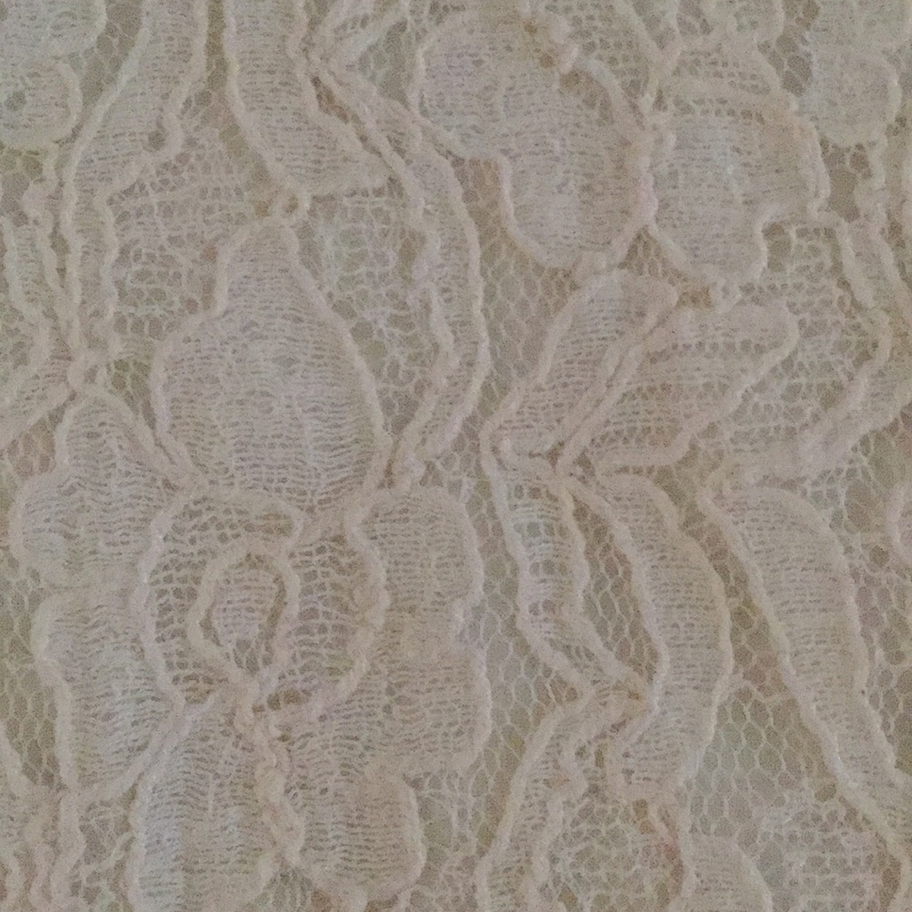 PEEK lace shirt. - Picture 2 of 3